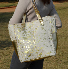 Load image into Gallery viewer, Lizzie Tote Cowhide Hairon Leather