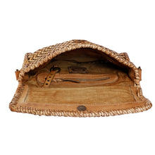 Load image into Gallery viewer, Vero Clutch