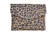 Load image into Gallery viewer, Diana Clutch  Printed Hairon Leather
